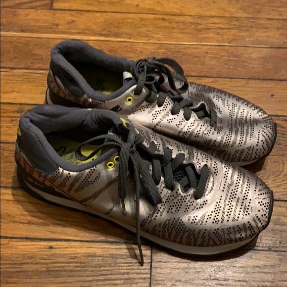 New Balance Men’s 8.5 - Picture 2 of 8